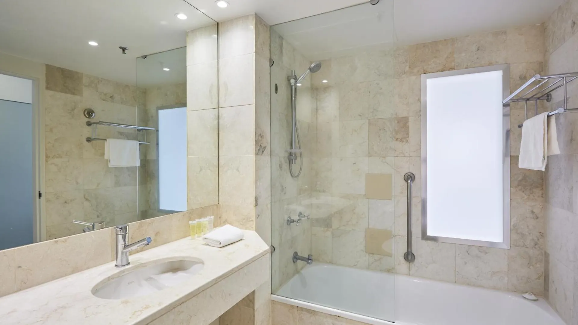 Apartment Serain Residences On View Gold Coast Australia
